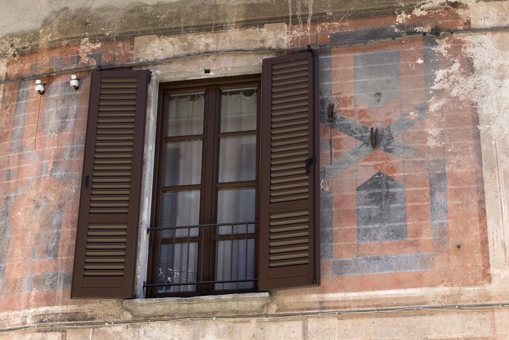 Hotel Locanda Dei Mai Intees Azzate Exterior foto